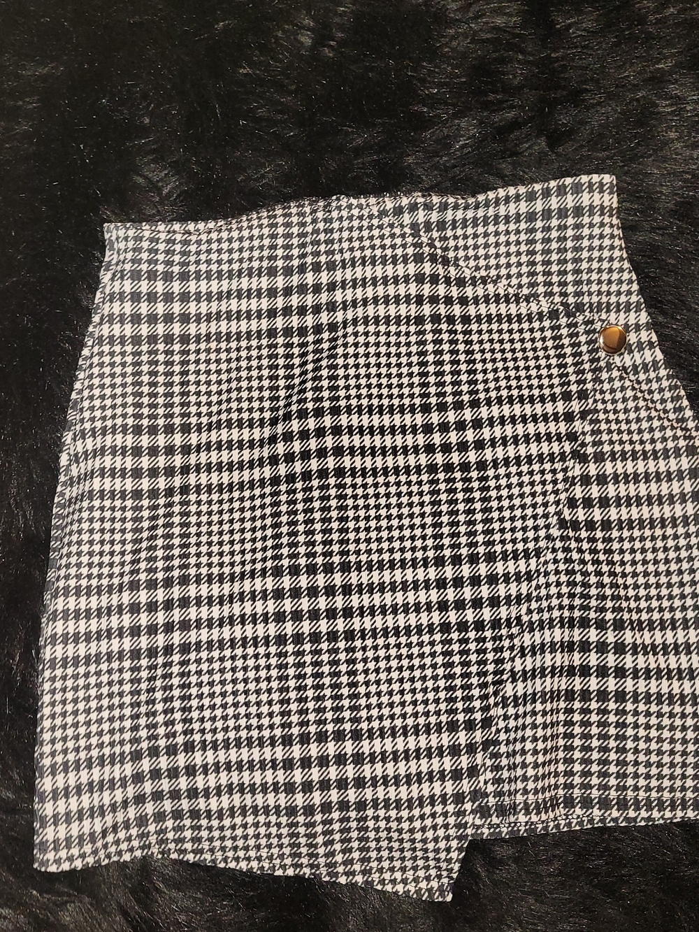 Black and White Houndstooth Wrap Mini Skirt